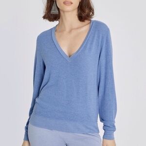 NWT Wildfox V-Neck Baggy Beach Jumper in Dusk Blue